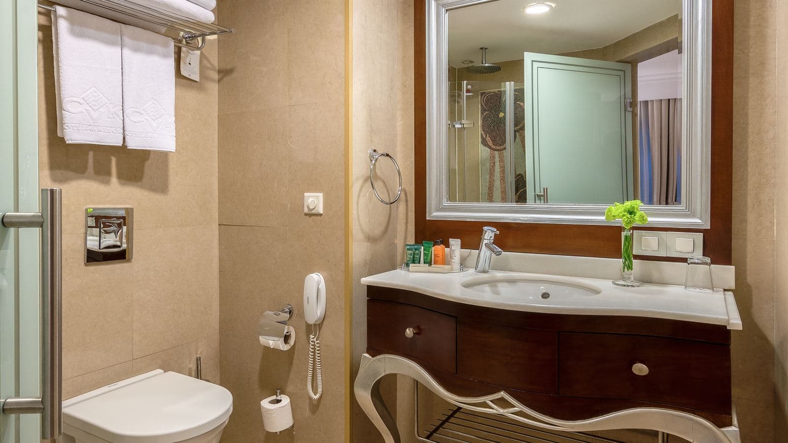 rooms-family-room-standard