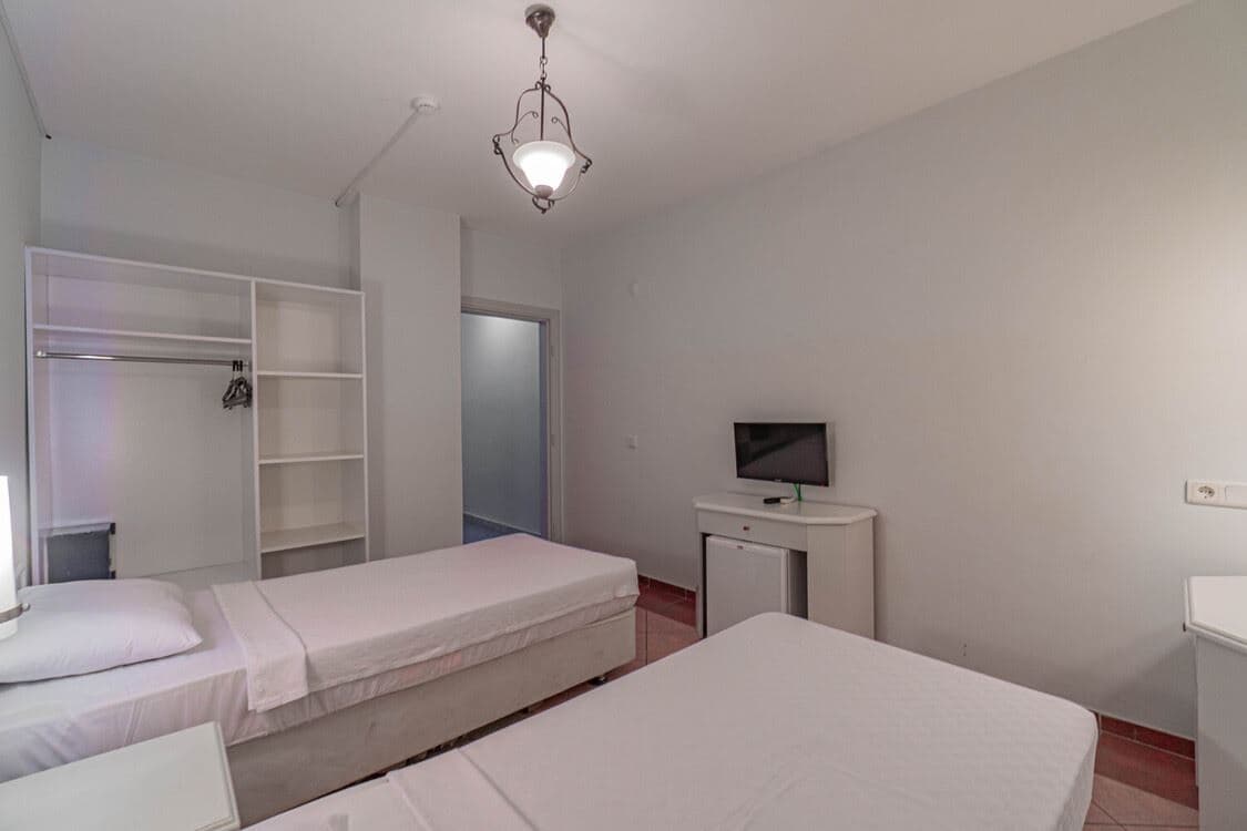 rooms-standard-room