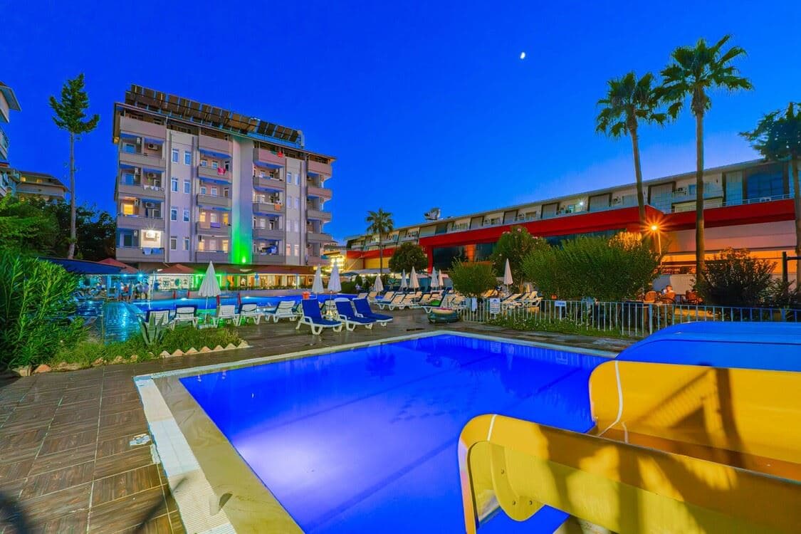 pools-outdoor-pool