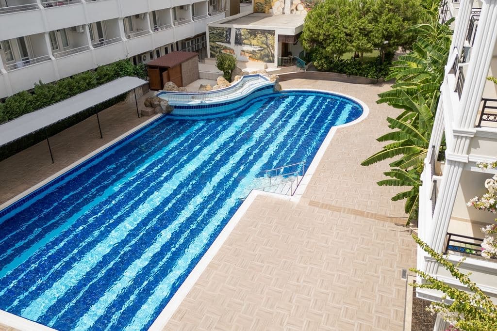 pools-outdoor-pool