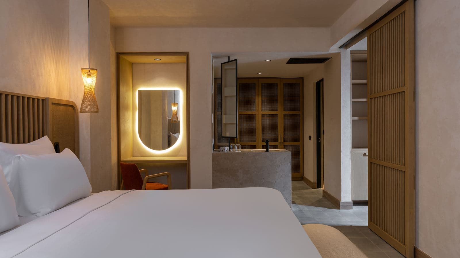 rooms-classic-suite-with-mountain-view