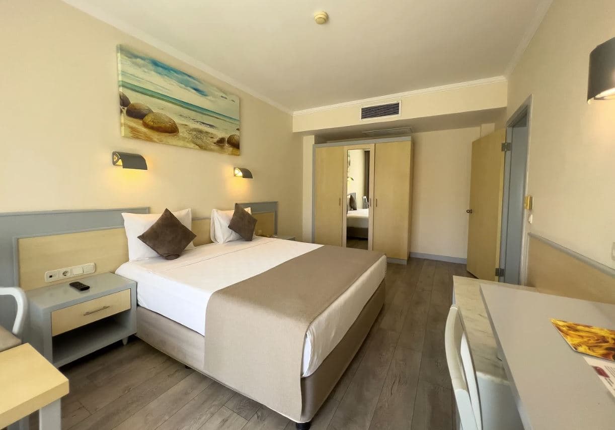rooms-deluxe-suite