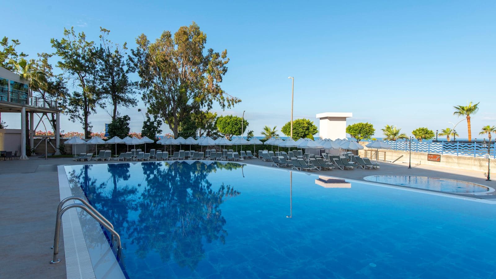 pools-outdoor-pool