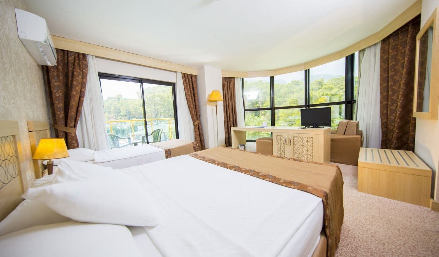 rooms-corner-room