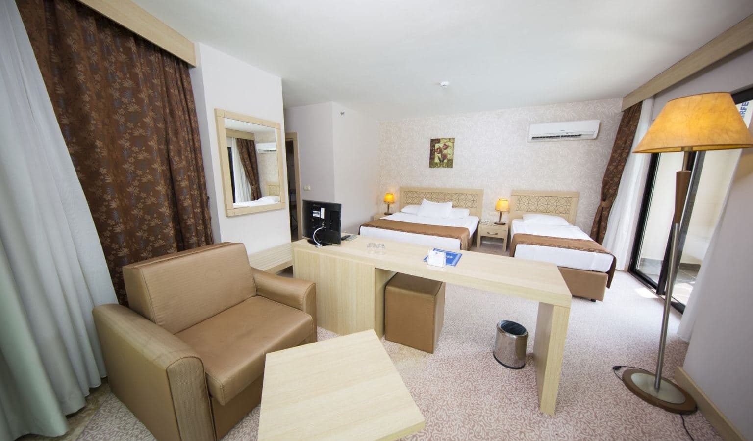 rooms-corner-room