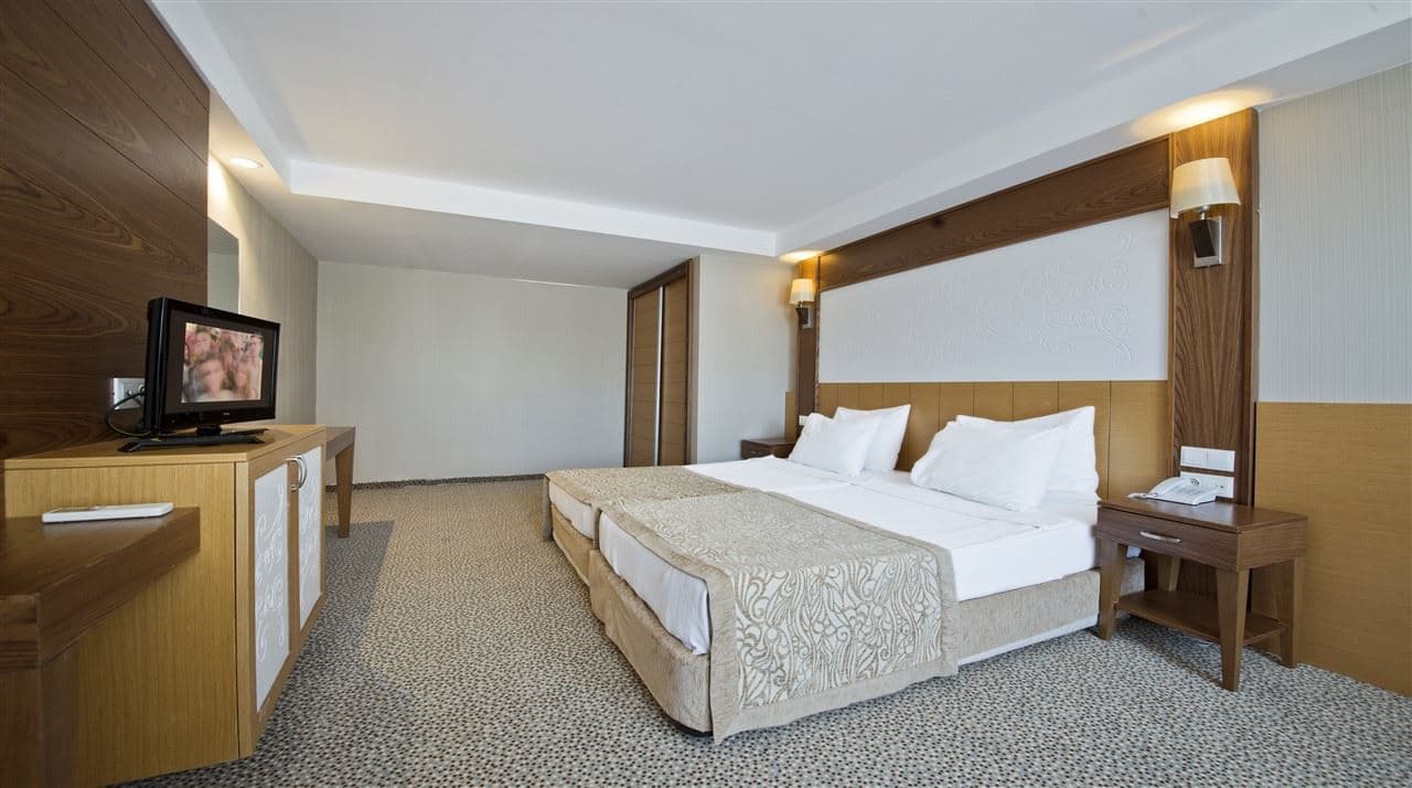 rooms-superior-room