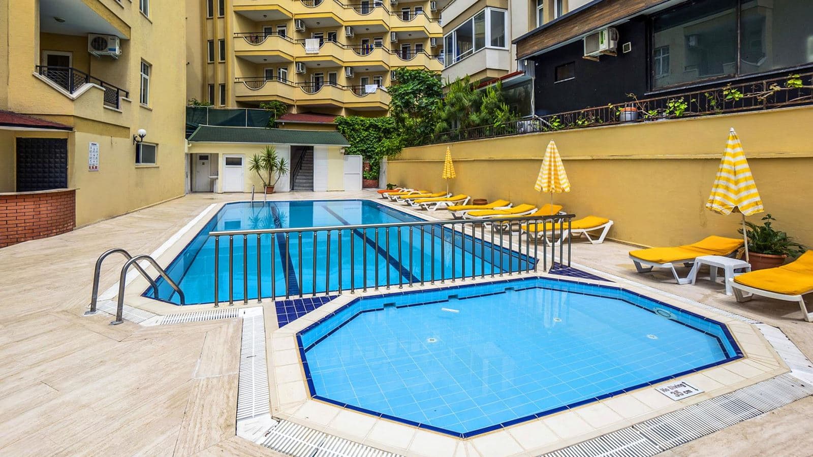 pools-outdoor-pool