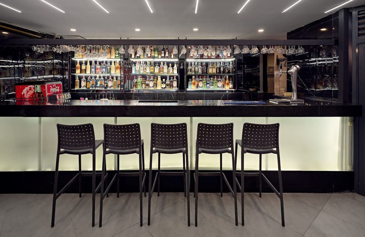 bars-aqua-bar