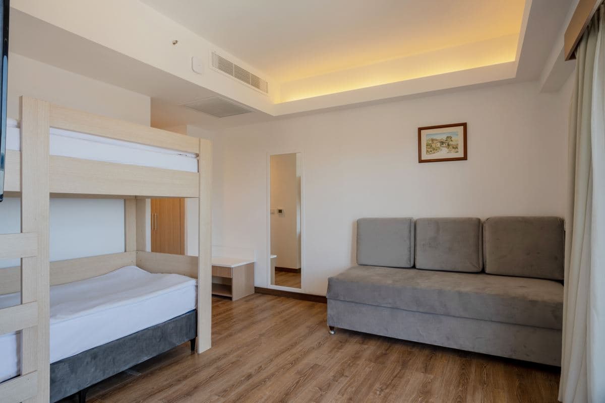 rooms-superior-room