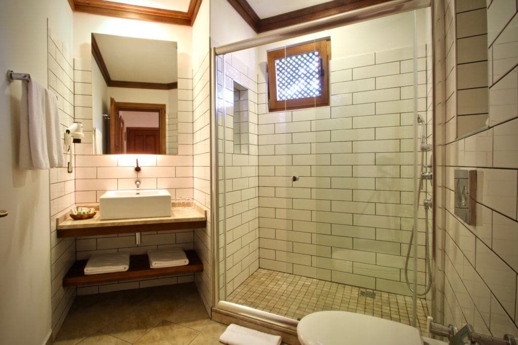 rooms-superior-room