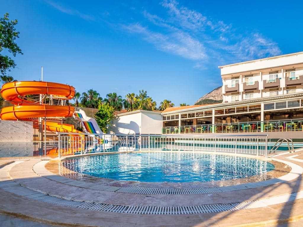 pools-outdoor-pool