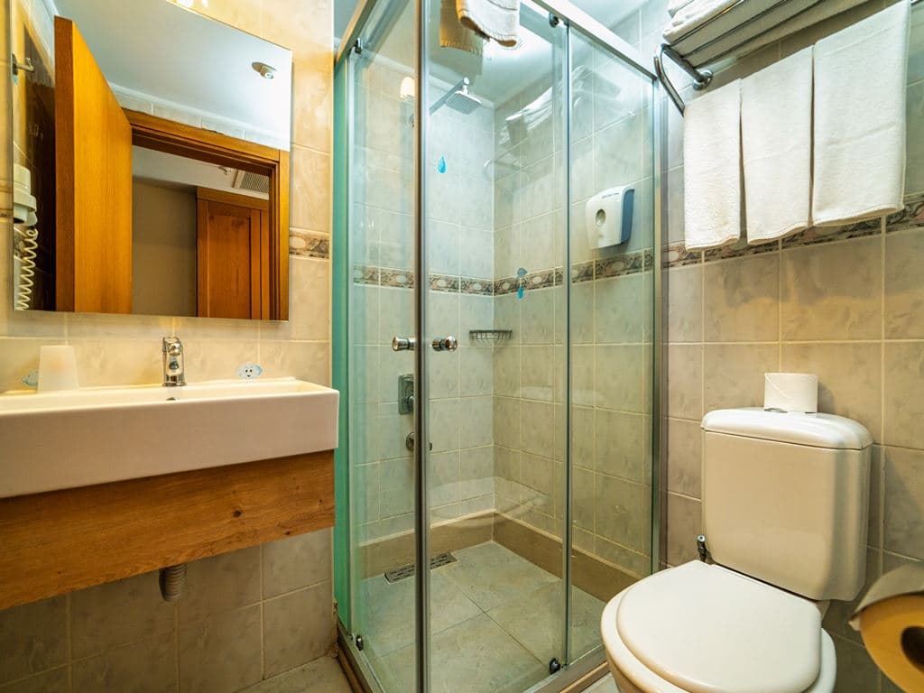 rooms-standard-room