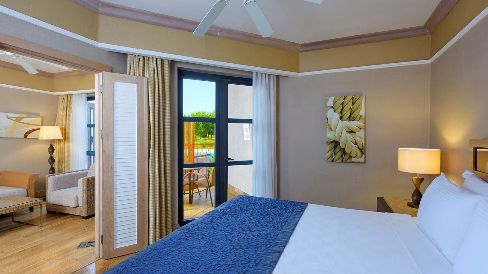 rooms-pool-suite