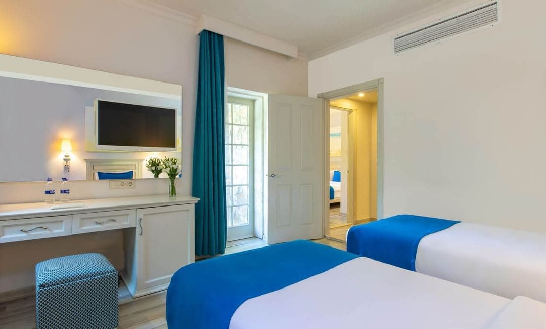 rooms-family-room