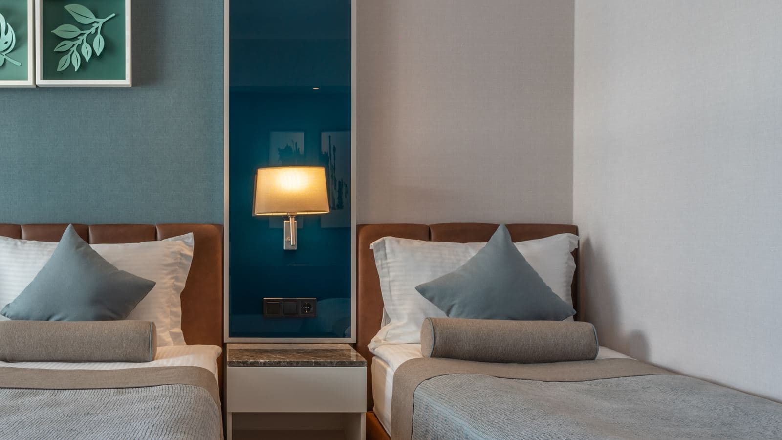 rooms-family-room-with-land-view