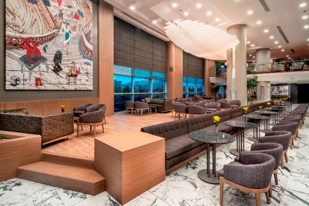 bars-vista-lobby-bar
