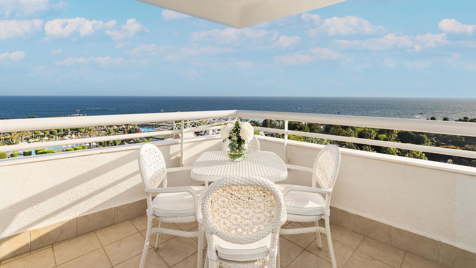 rooms-royal-suite