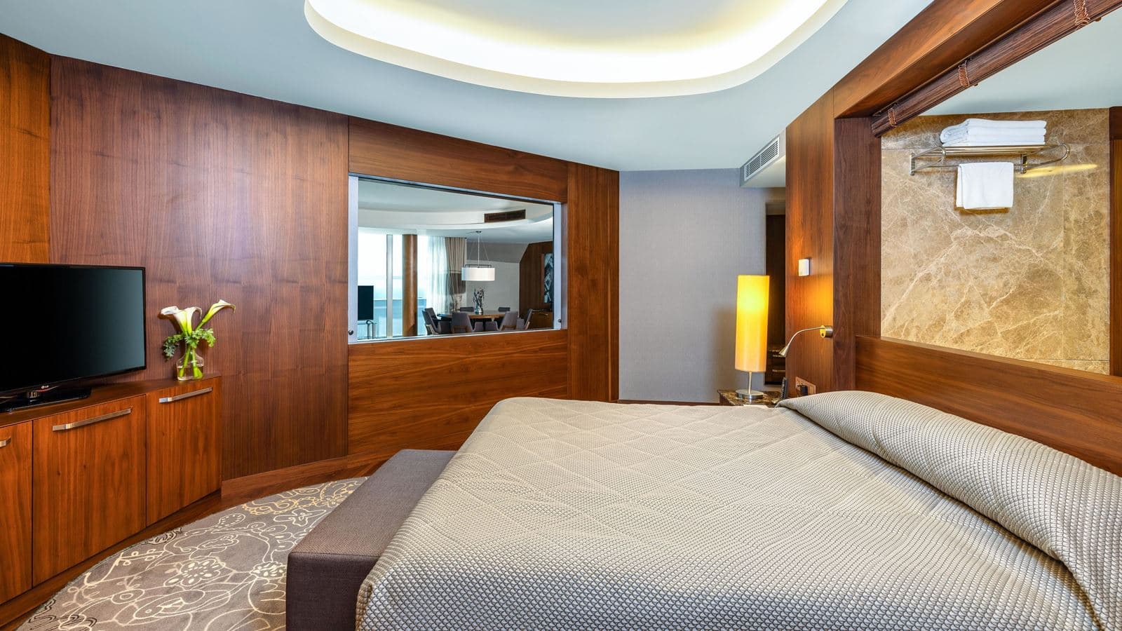 rooms-royal-suite