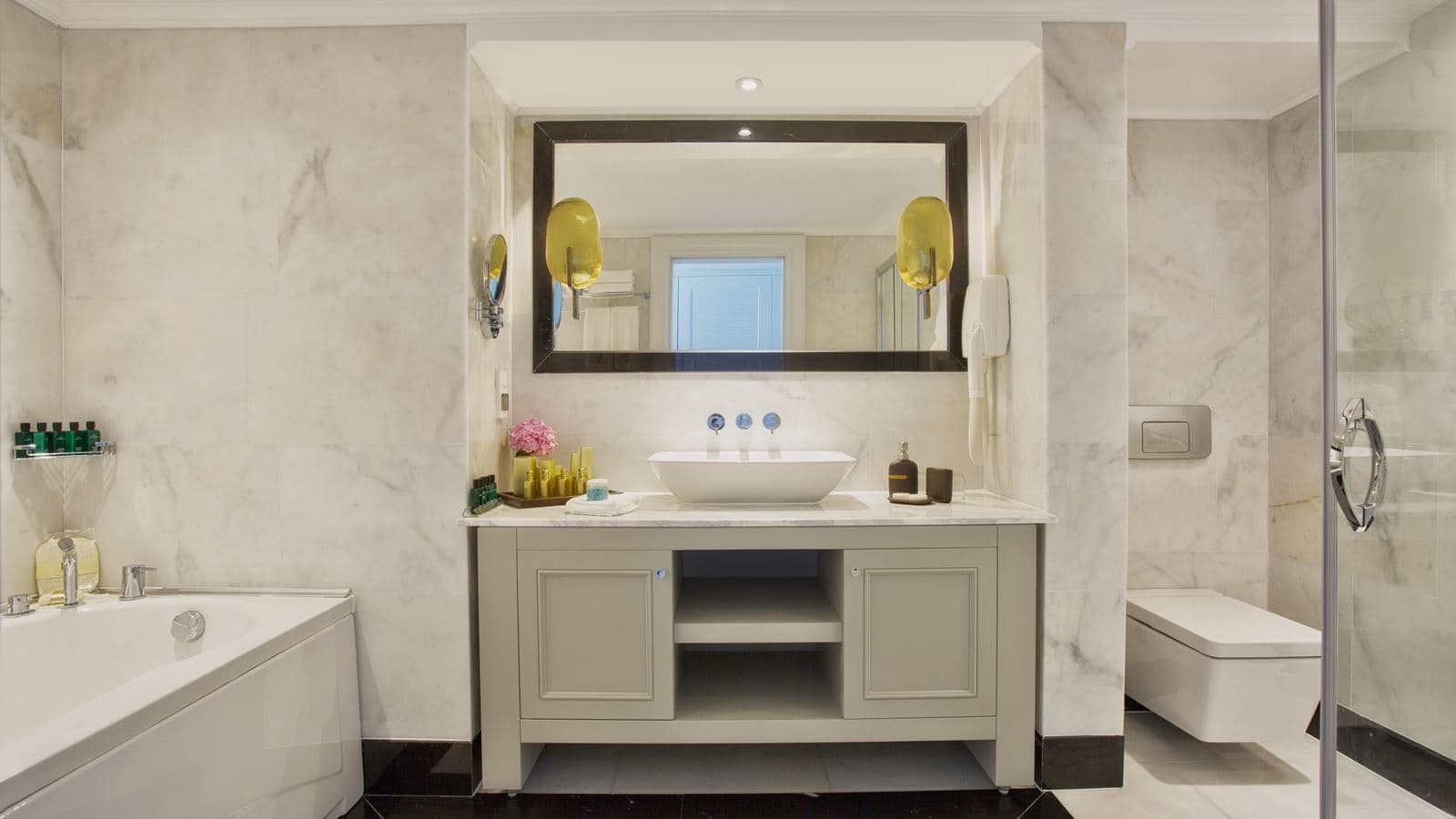 rooms-king-suite