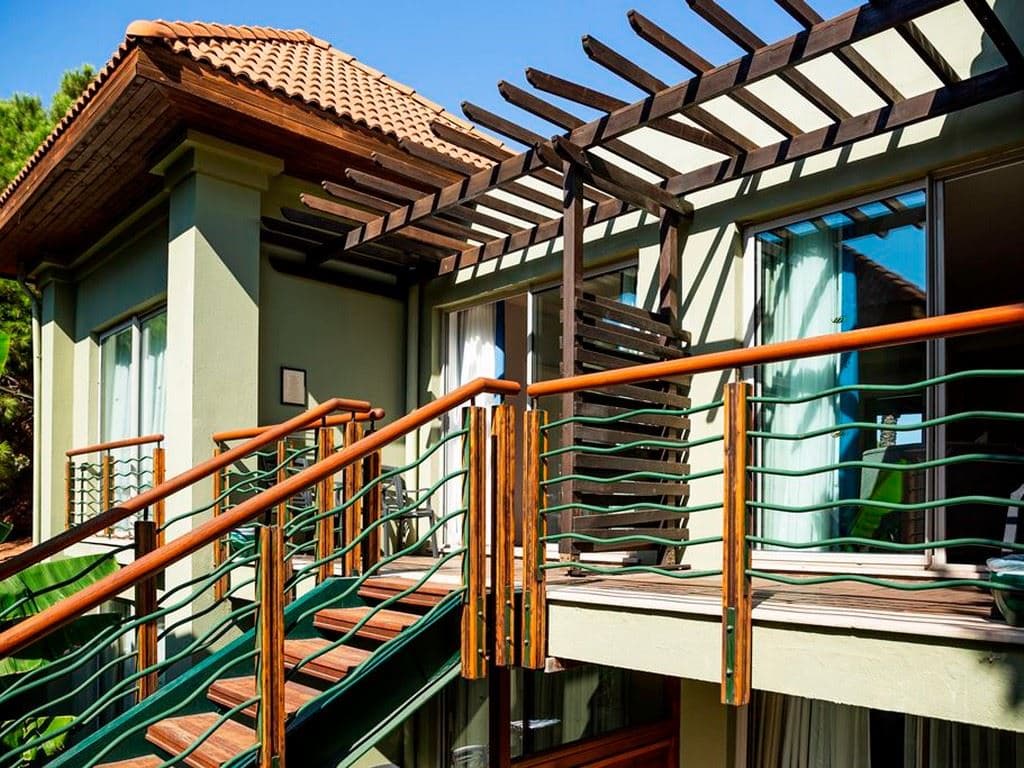rooms-lake-deluxe-villa