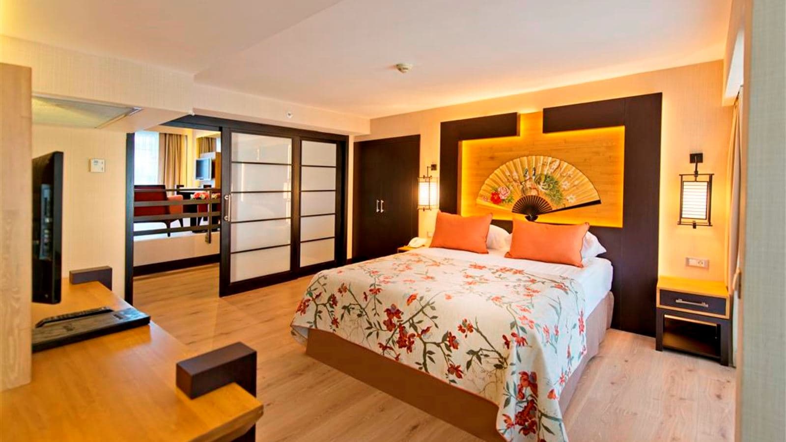 rooms-family-room