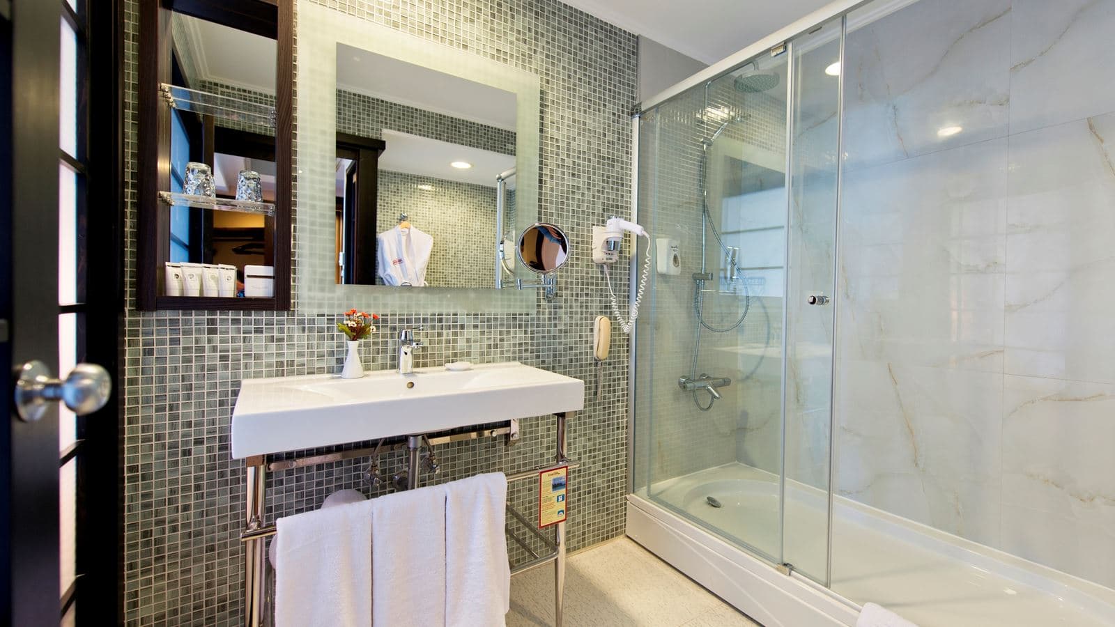 rooms-standard-room