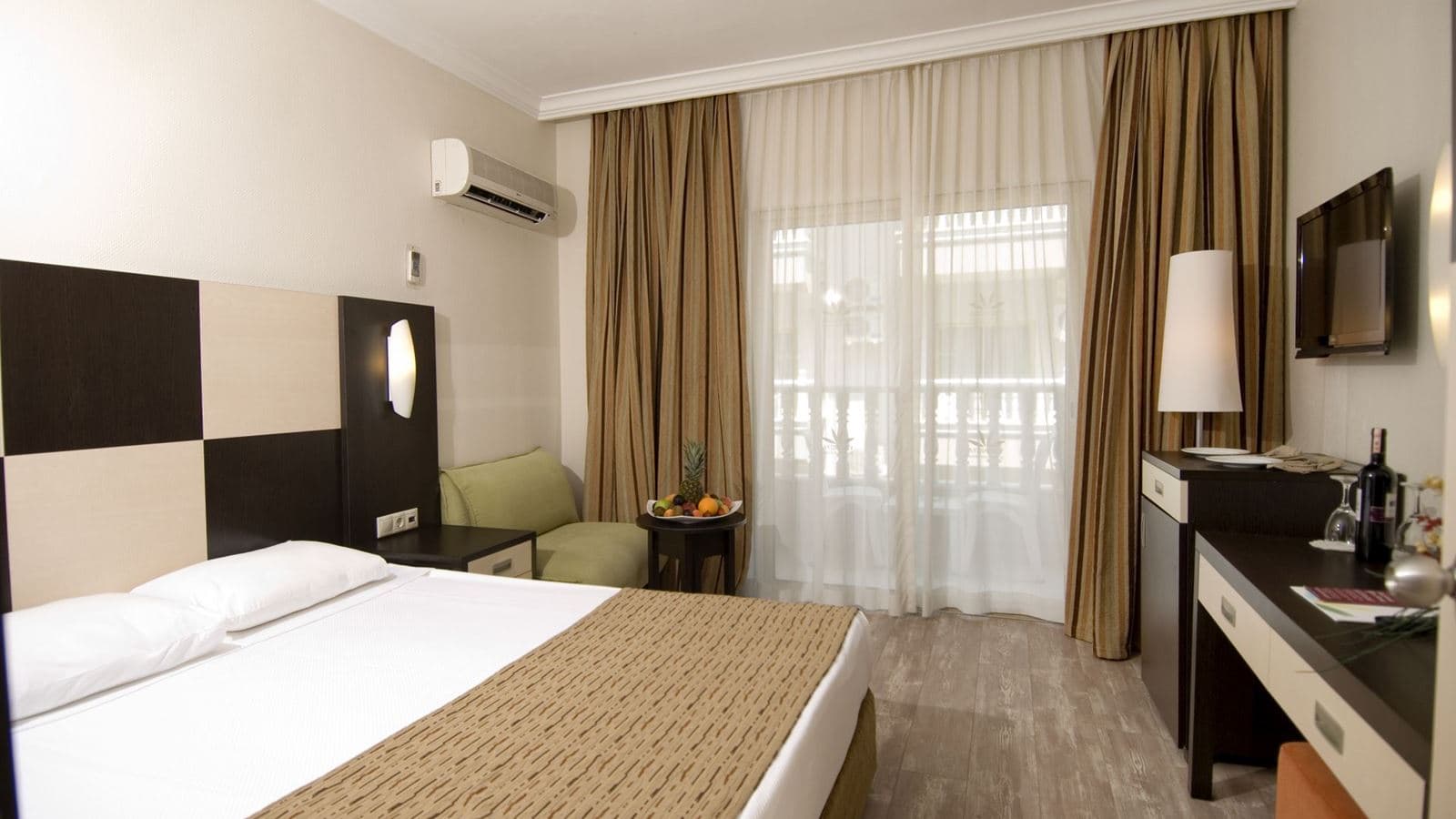 rooms-family-room-2-bedrooms