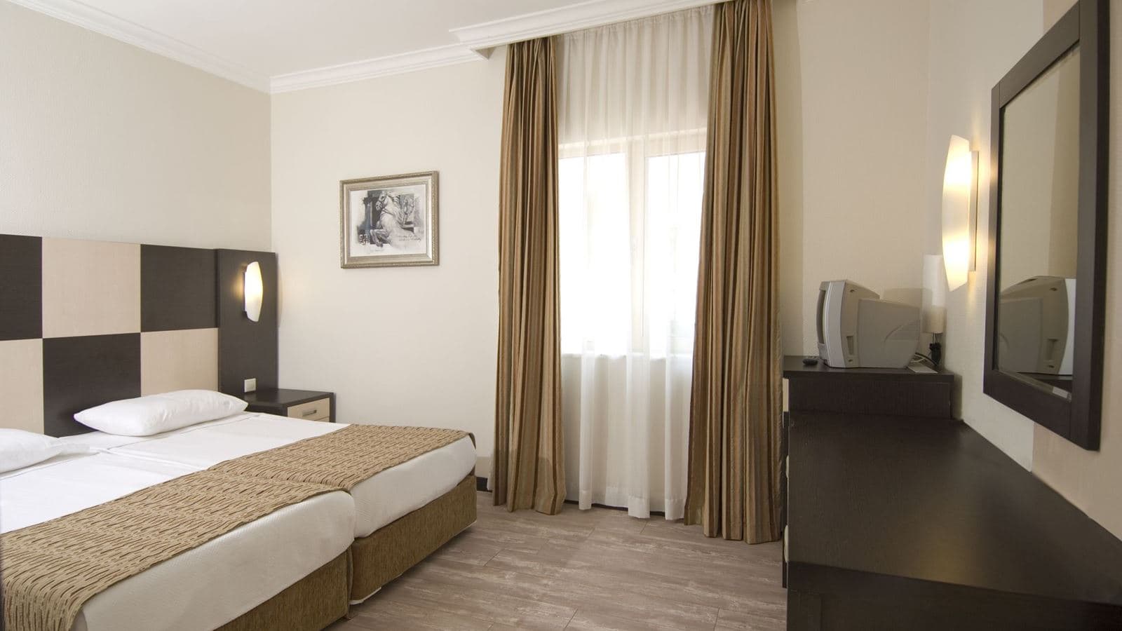 rooms-family-room-2-bedrooms