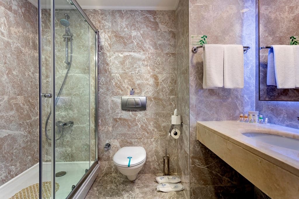 rooms-standard-room-land-view