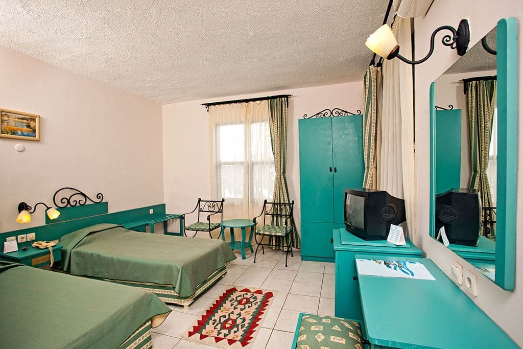 rooms-standard-room