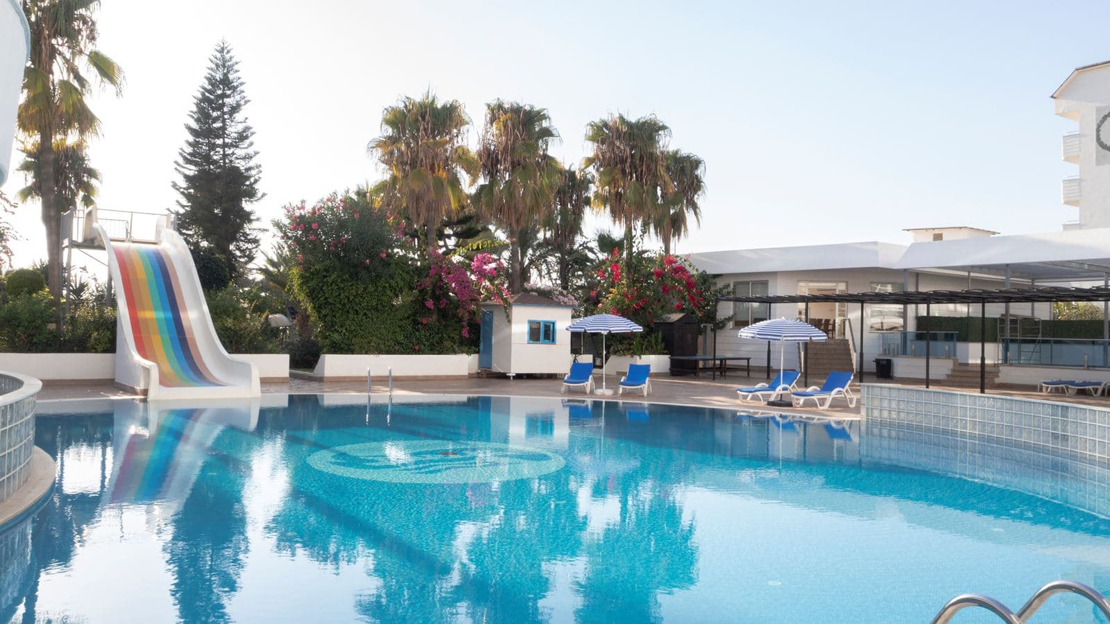 pools-outdoor-pool