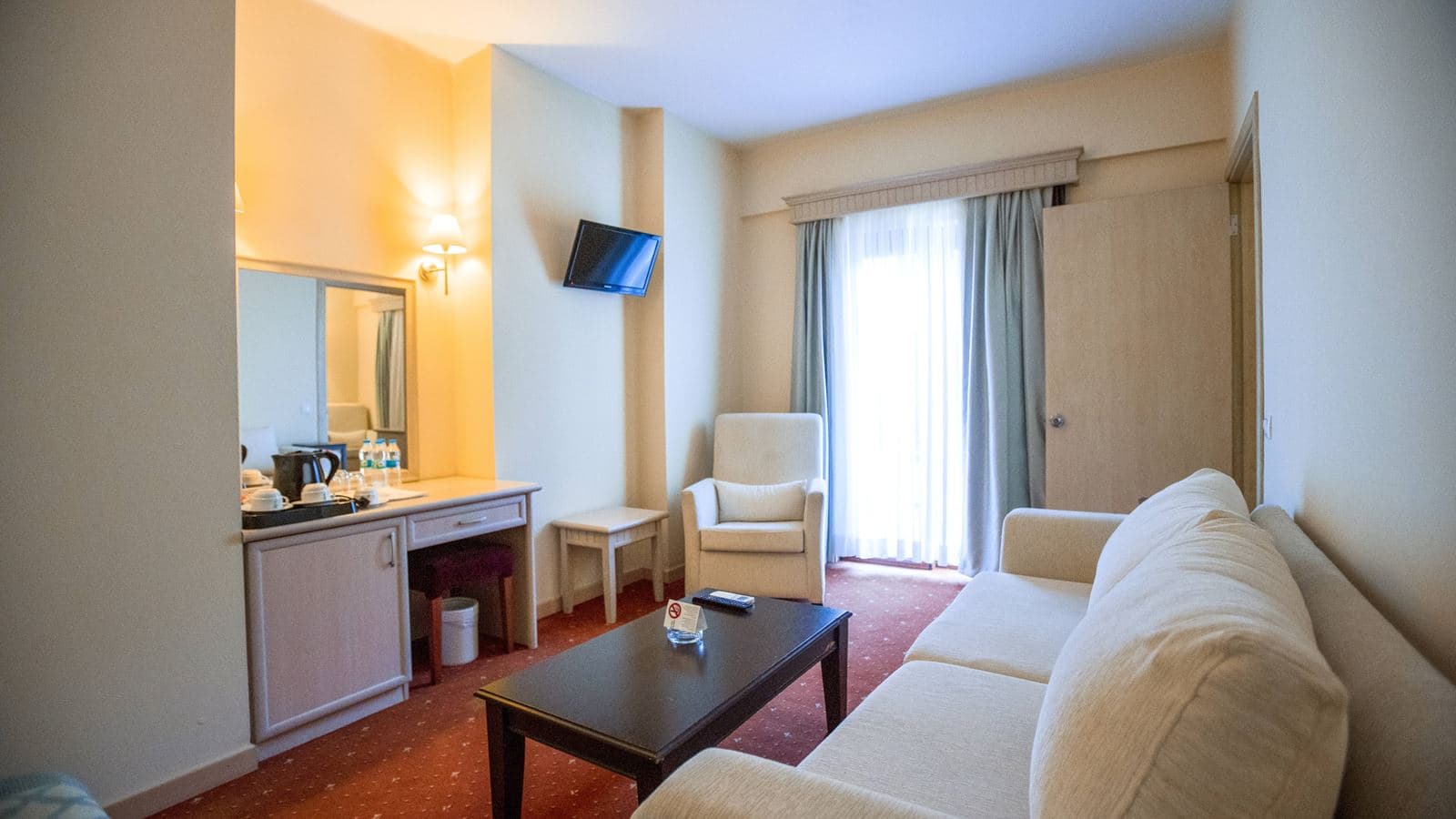 rooms-attic-room