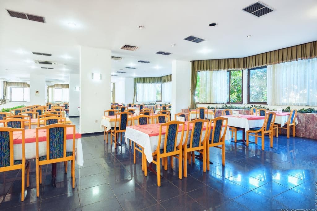 restaurants-main-restaurant