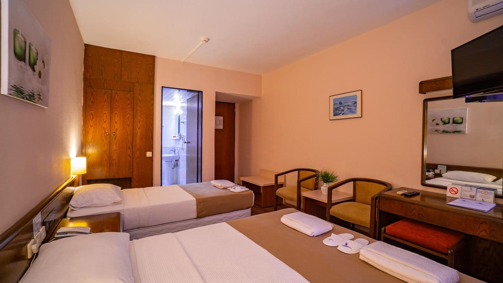 rooms-standard-room