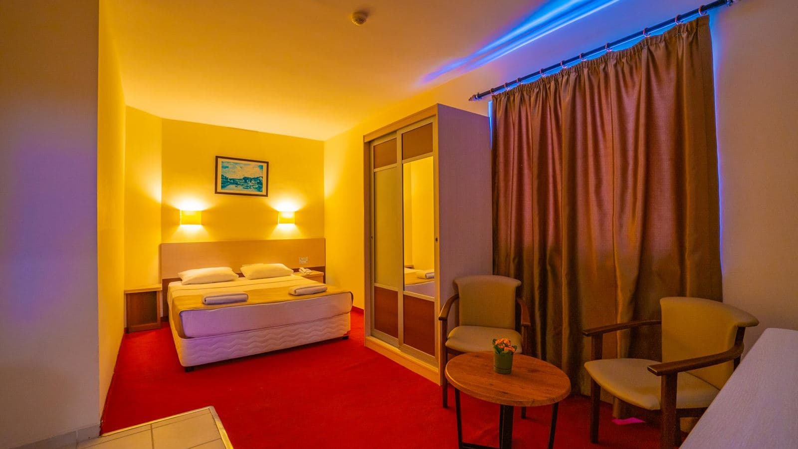 rooms-standard-room