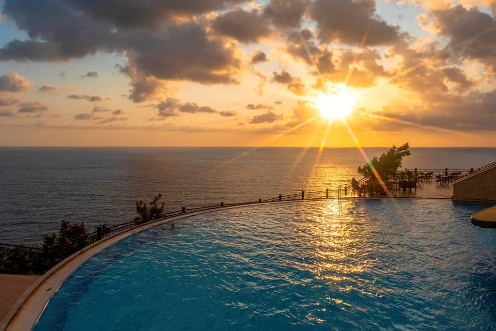 pools-outdoor-pool
