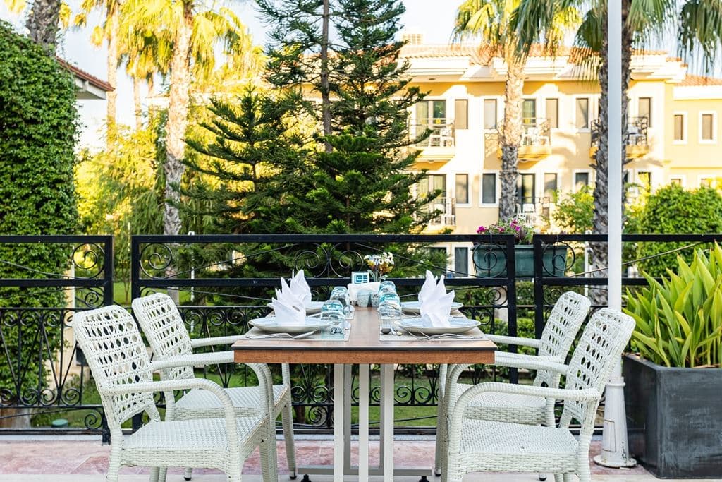restaurants-aqua-blue-ala-carte
