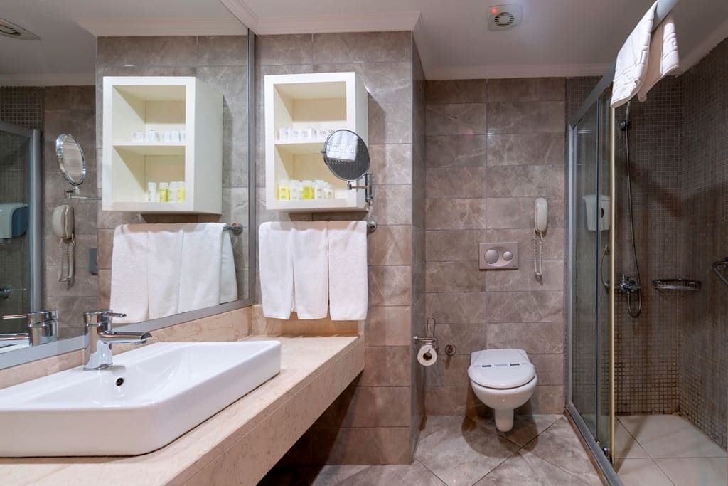 rooms-family-room-2-bedrooms