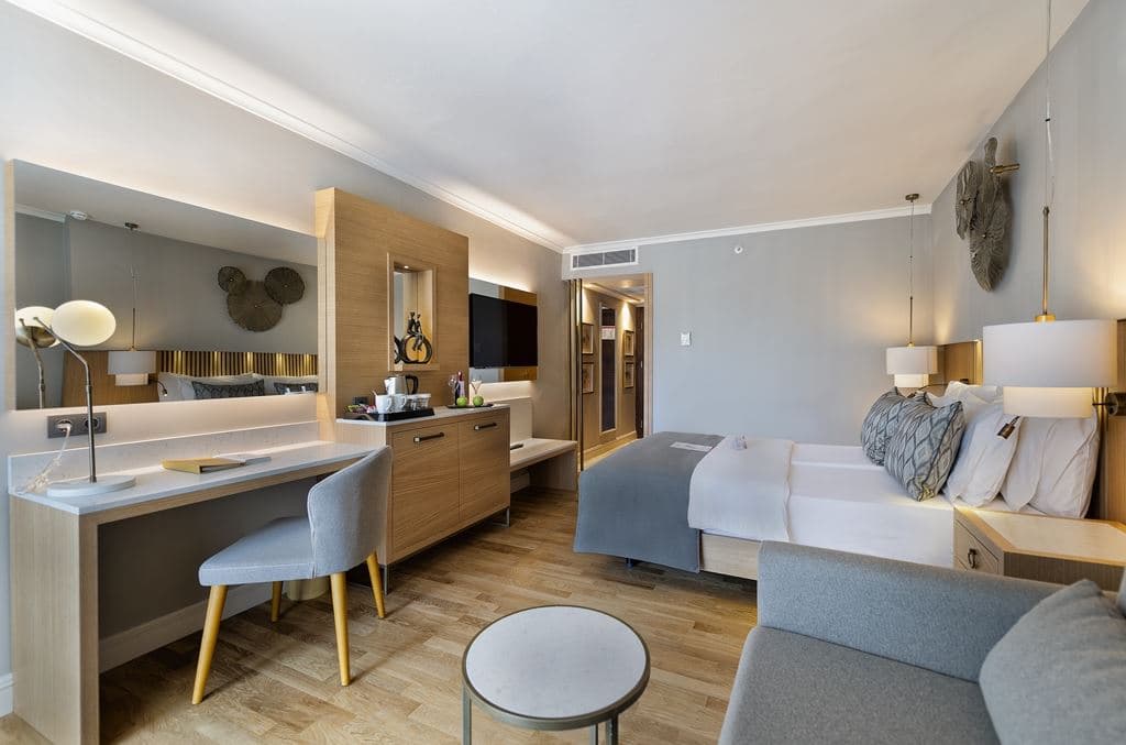 rooms-deluxe-room-garden-view