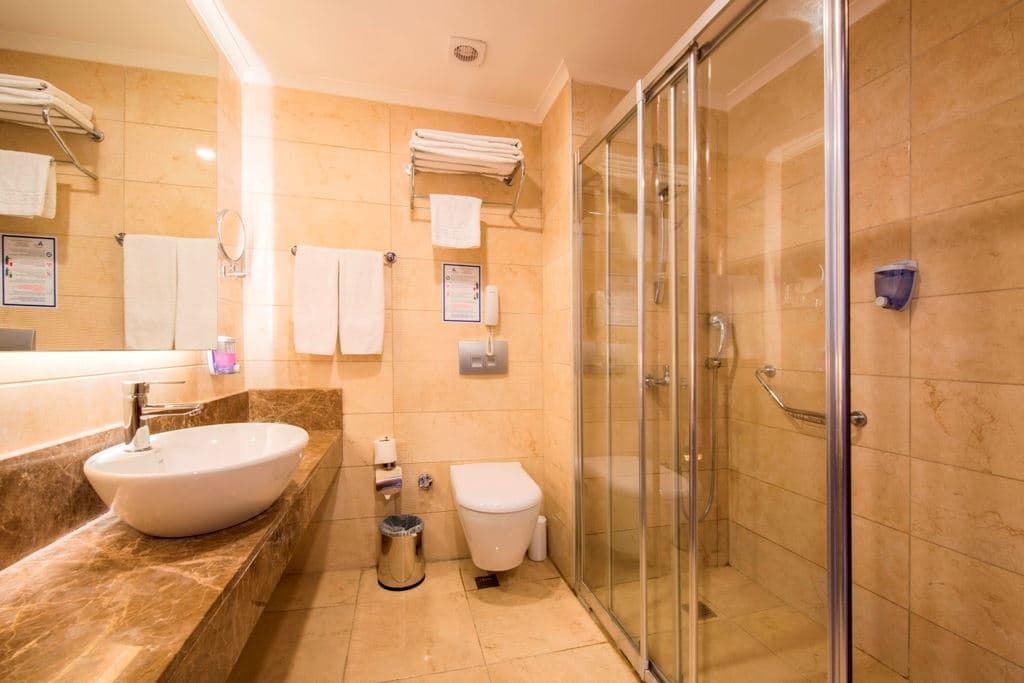 rooms-standard-room-land-view