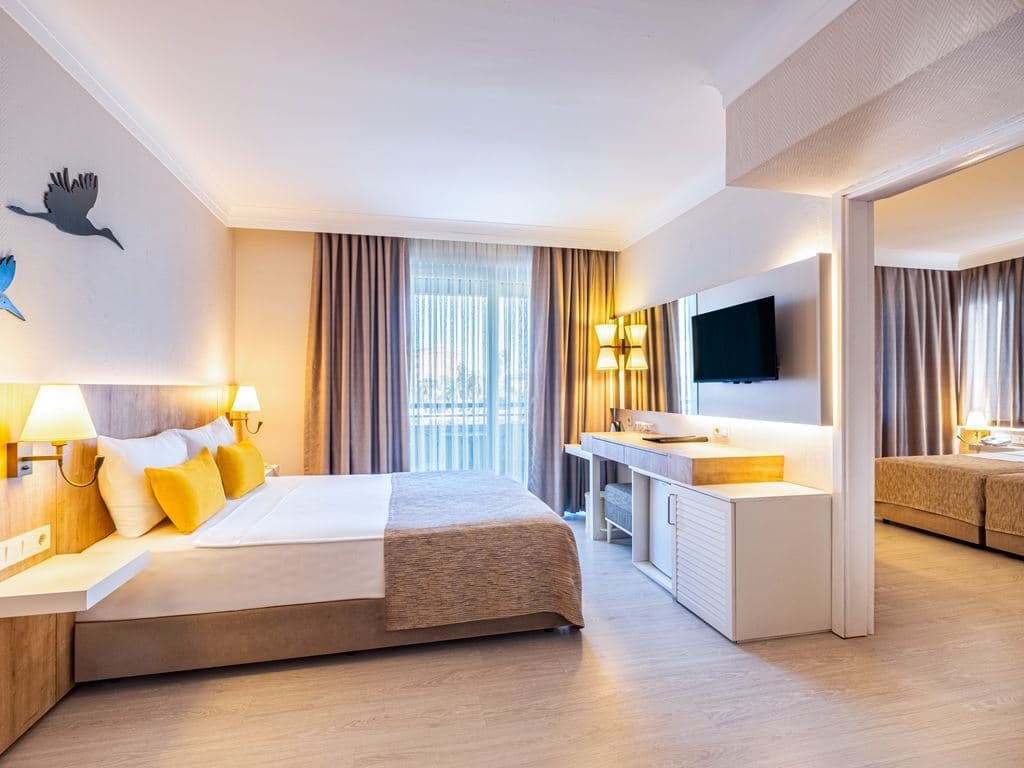 rooms-family-room
