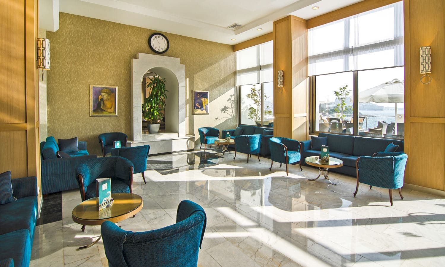 bars-lobby