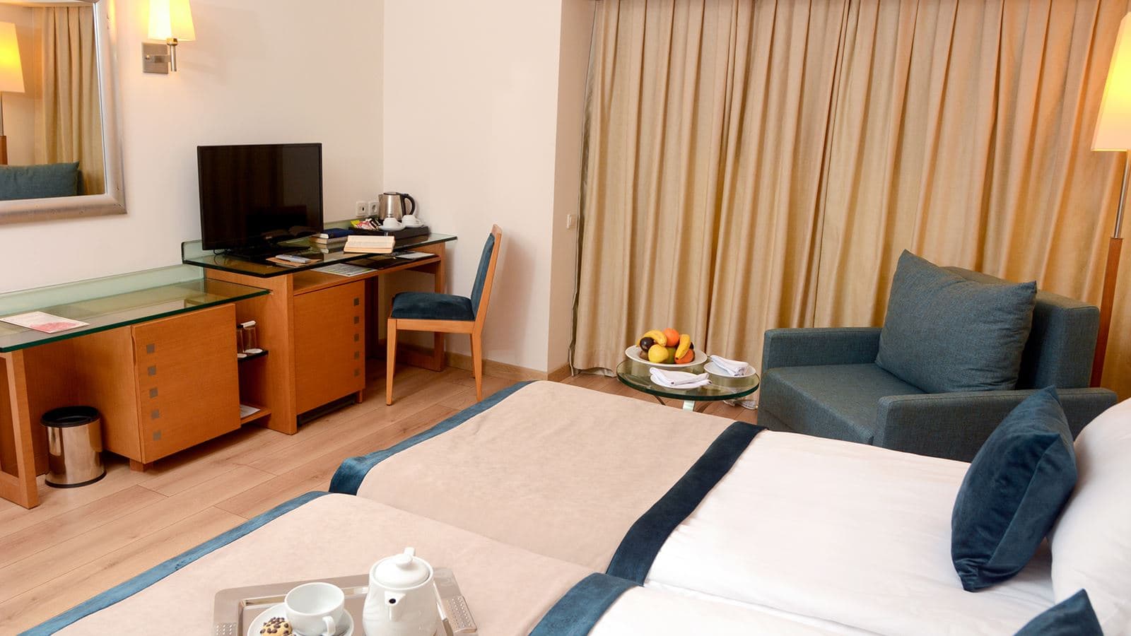rooms-standard-land-view