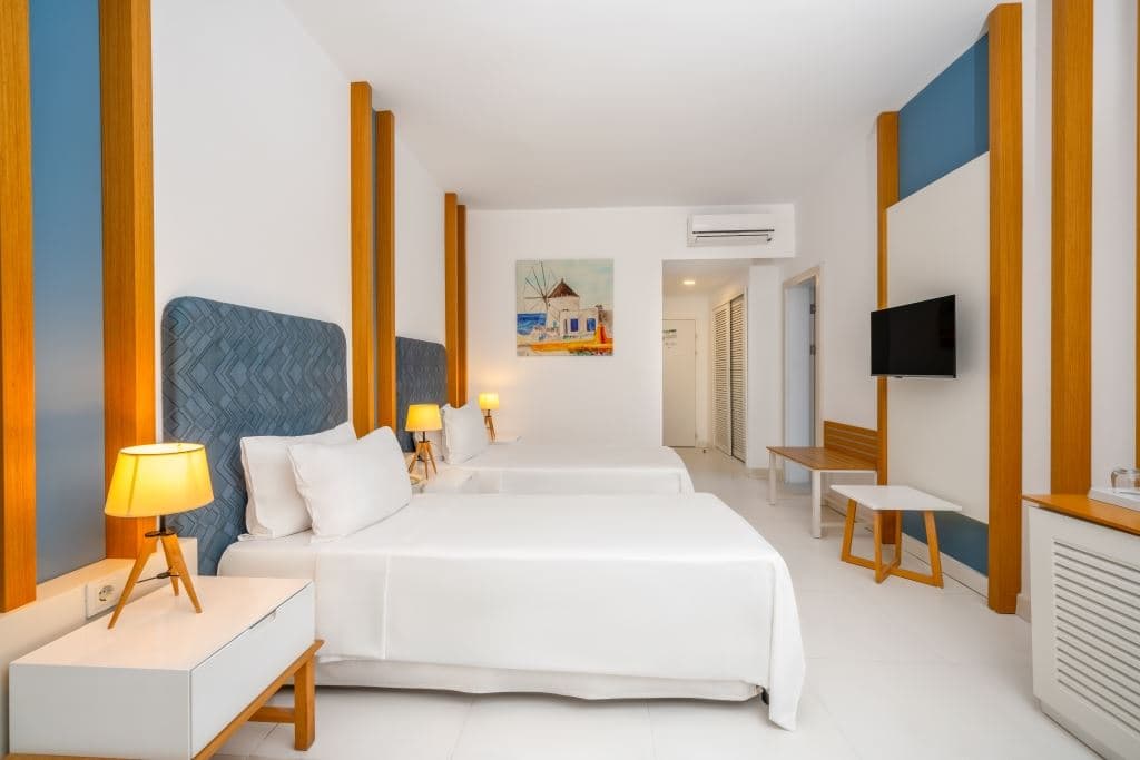 rooms-main-building-standard-room-no-balcony
