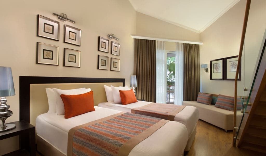 rooms-duplex-family-room
