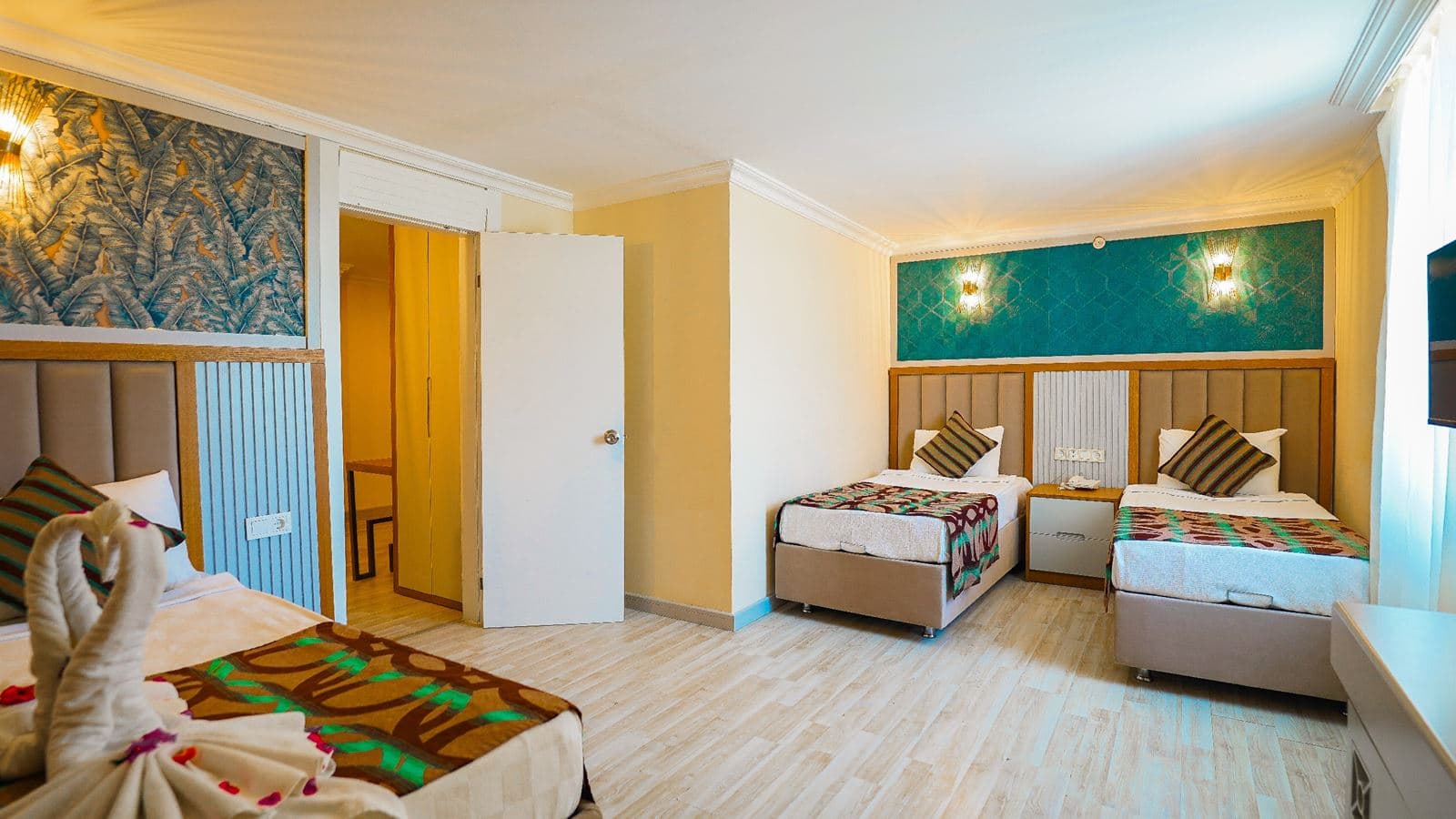 rooms-family-rooms