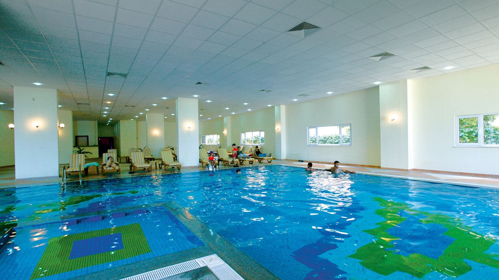 pools-indoor-pool