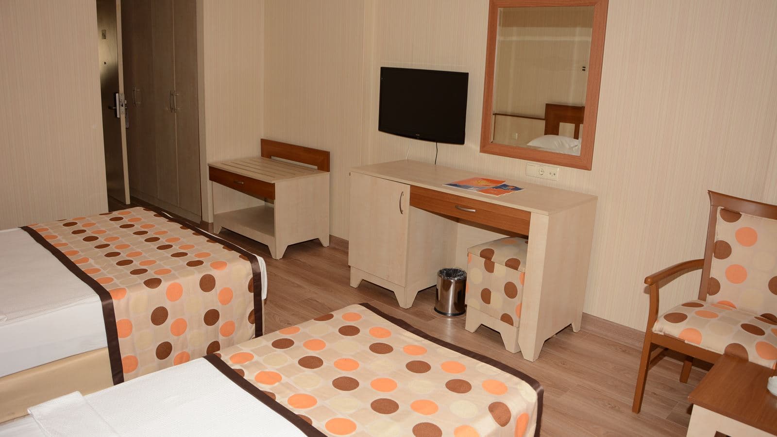 rooms-standard-room