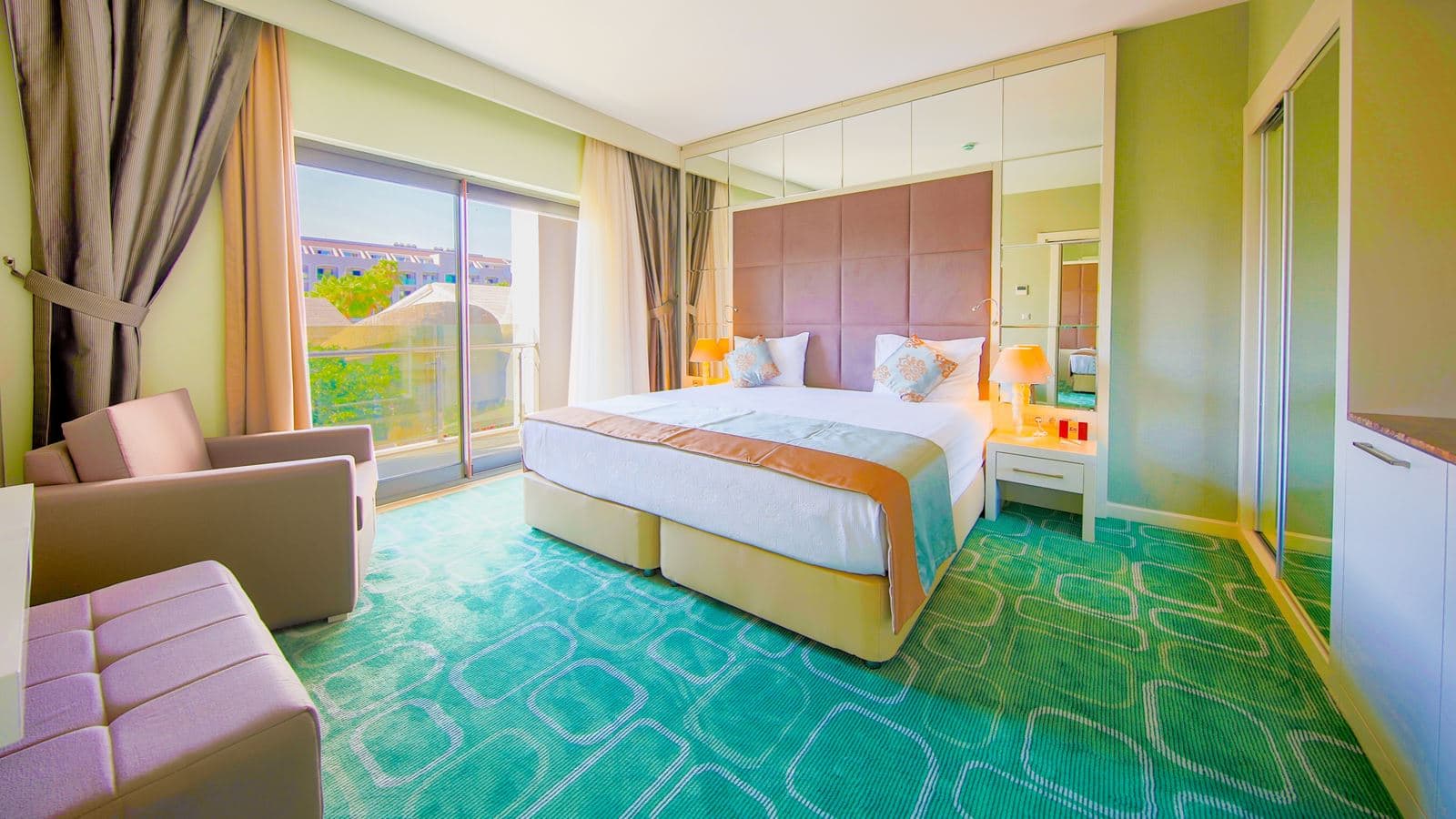 rooms-resort-family