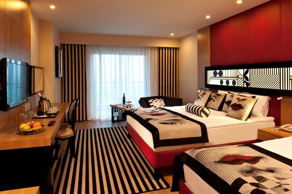 rooms-superior-room-land-side